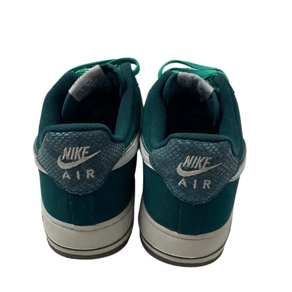 NIKE Air Force 1 Low Green Men’s Sneakers Size 11.5 488298-306