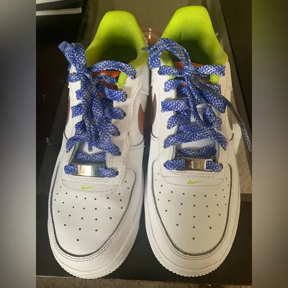 Nike Air Force 1 LV8 GS Withe Sneakers Leather DQ7767 100 SZ Boys 5 Y = 6.5 Wmns
