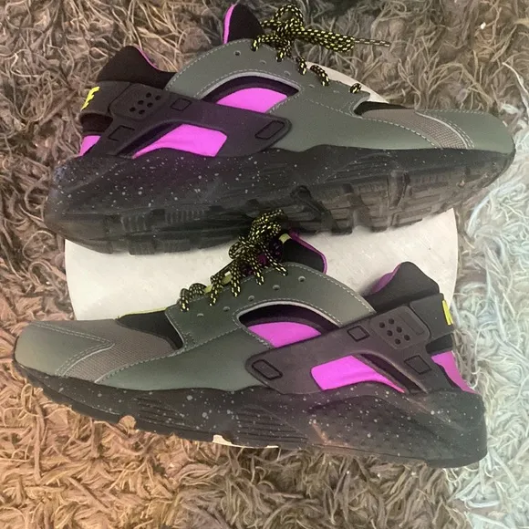 NIKE AIR HUARACHE RUNS SU RIVER BRIGHT CACTUS BLACK GRAY PURPLE SNEAKERS