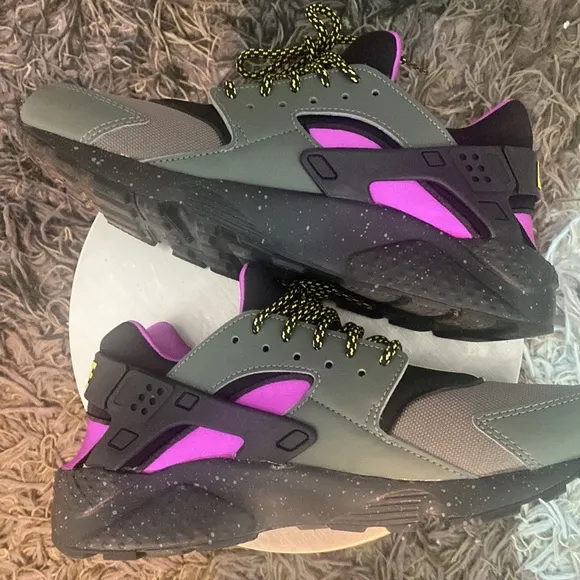NIKE AIR HUARACHE RUNS SU RIVER BRIGHT CACTUS BLACK GRAY PURPLE SNEAKERS