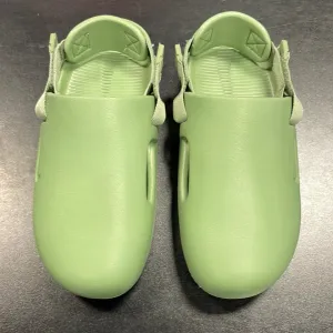 Nike Calm Mules Men's Size 6/Women's Size 7