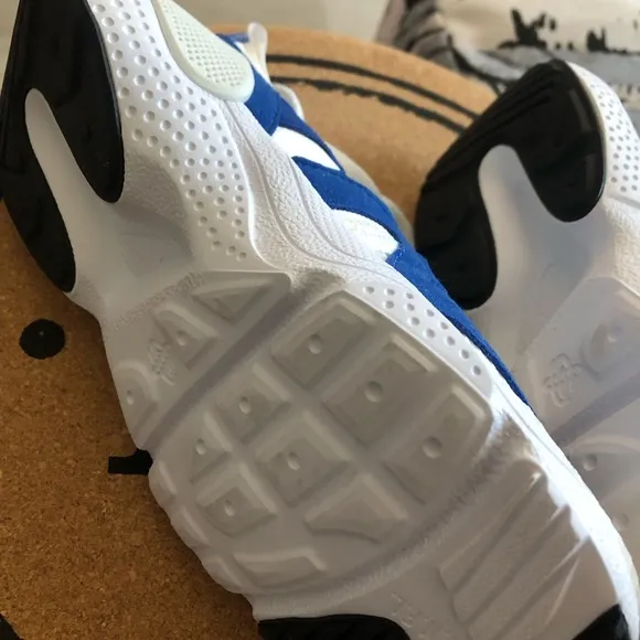 Nike sneakers kids 12.5