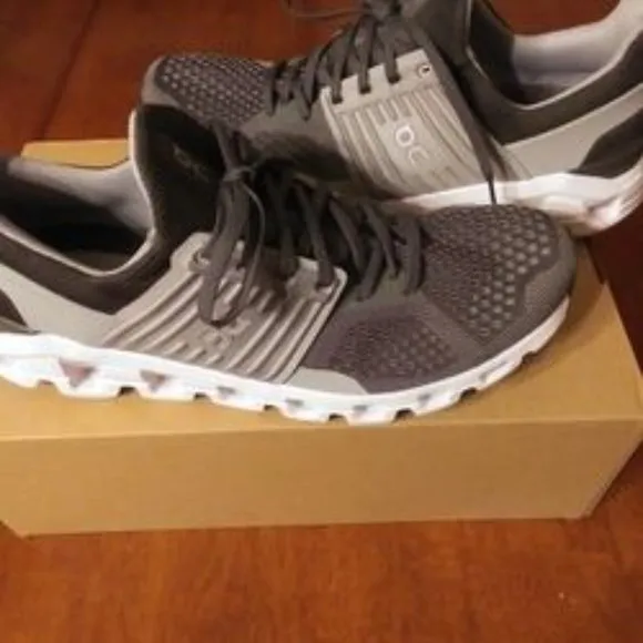 On Cloud Helion Swiss Engineering Sneakerssize US M9 Gray