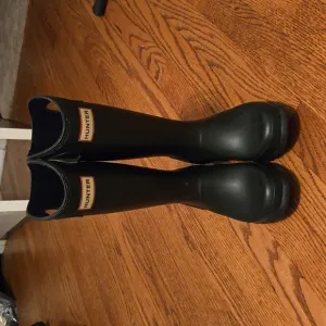 Original tall hunter boots with cutout handles