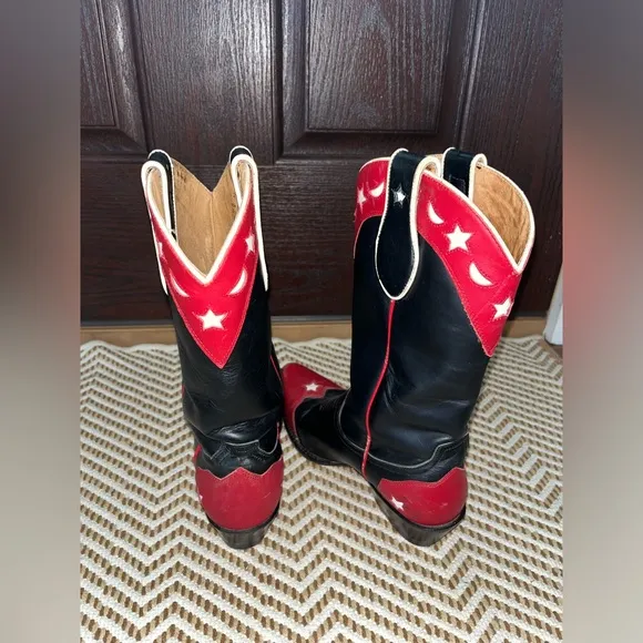 Roper women’s size 6.5 American patriotic red black and white western festival