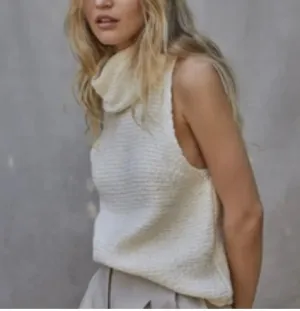 Salma Sweater Crop Top