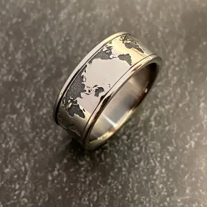The World - Spinner Ring