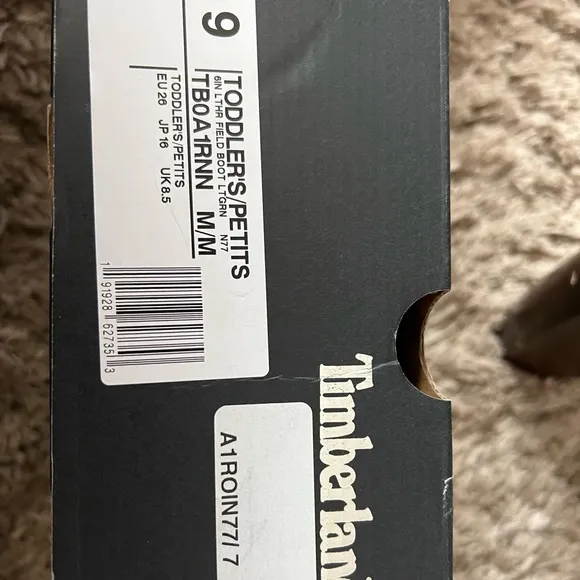 Toddlers timberland size 9 in excellent condition only worn once.