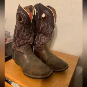 Tony Lama Size 10.5 Brown Cowboy Boots