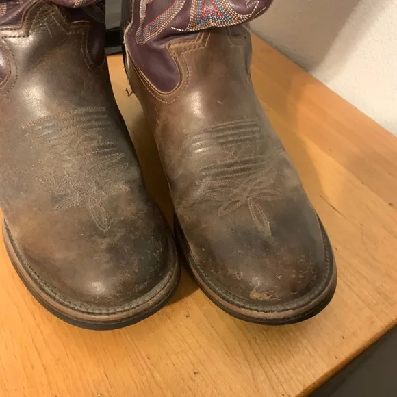 Tony Lama Size 10.5 Brown Cowboy Boots