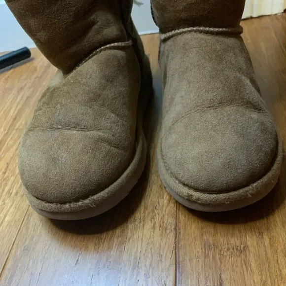 UGG Bailey Bows tall size big girls 3 boots