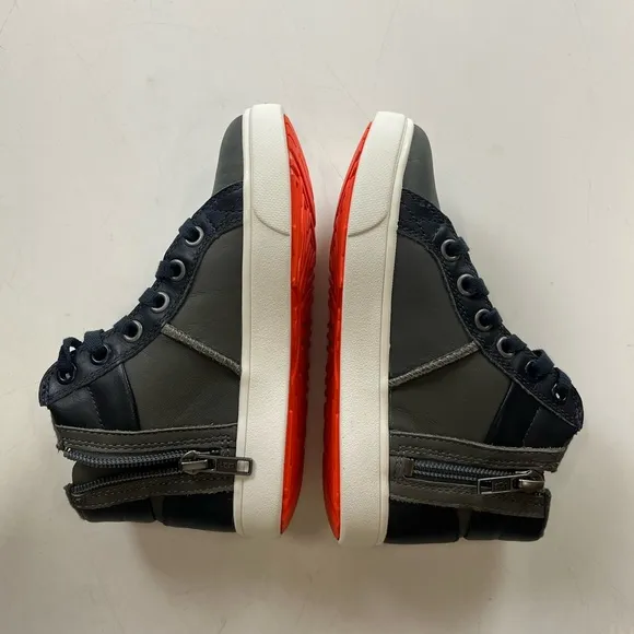Ugg Boscoe Leather Sneakers - Size 12 - G56-8