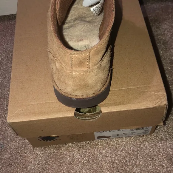 UGG Boys K Reiley. Size 1