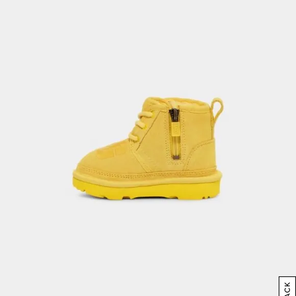 UGG Neumel II Scatter Graphic Size 6