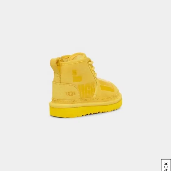 UGG Neumel II Scatter Graphic Size 6