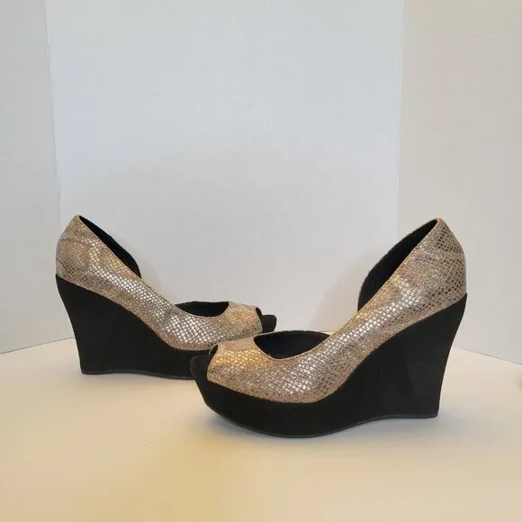 UGG Toura Metallic Peep Toe Snake Print Wedge Platform - Size 9.5