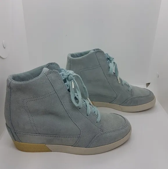Used Sorel Women's Out N About Wedge Crushed Blue Chalk Boots Sz 8