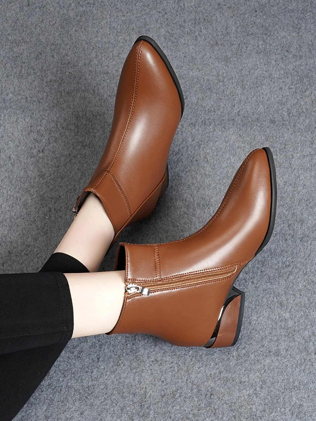 Zipper Side Point Toe Chunky Heeled Boots - Brown