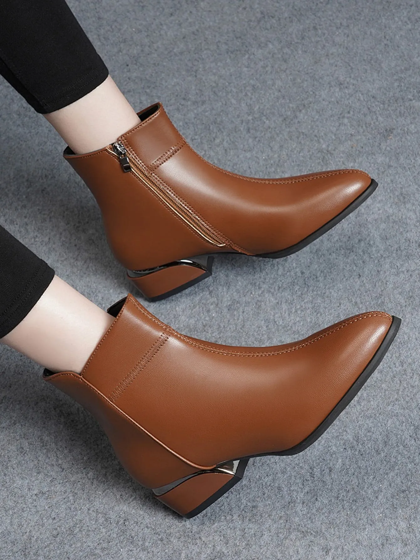 Zipper Side Point Toe Chunky Heeled Boots - Brown